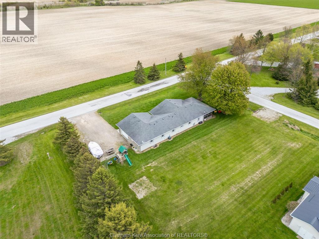 18400 Marine Park Drive, Rondeau Bay Estates, Ontario  N0P 1X0 - Photo 39 - 26020428