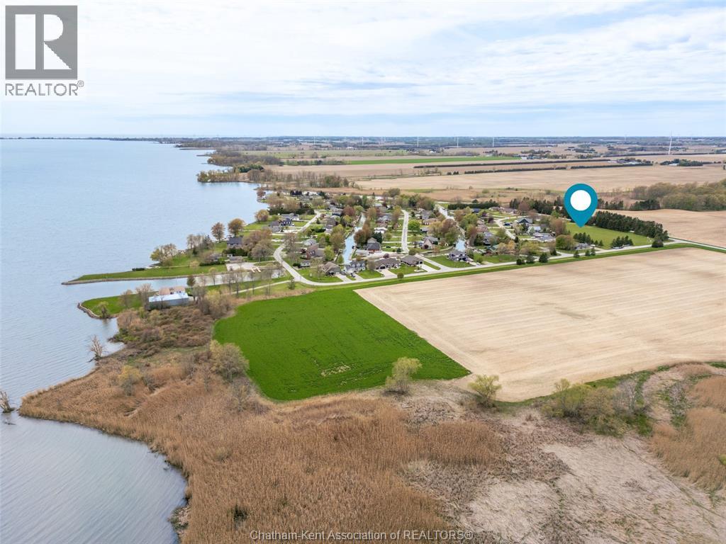 18400 Marine Park Drive, Rondeau Bay Estates, Ontario  N0P 1X0 - Photo 44 - 26020428