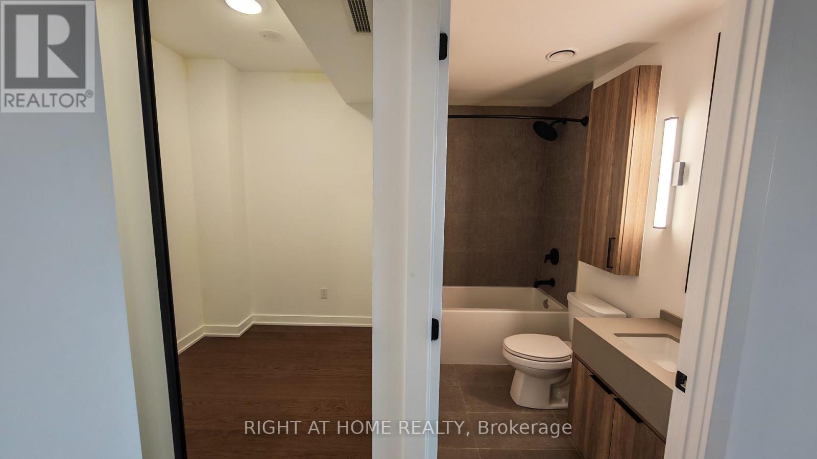 1719 - 89 Montclair Avenue, Toronto, Ontario  M5P 0A9 - Photo 4 - C13698854