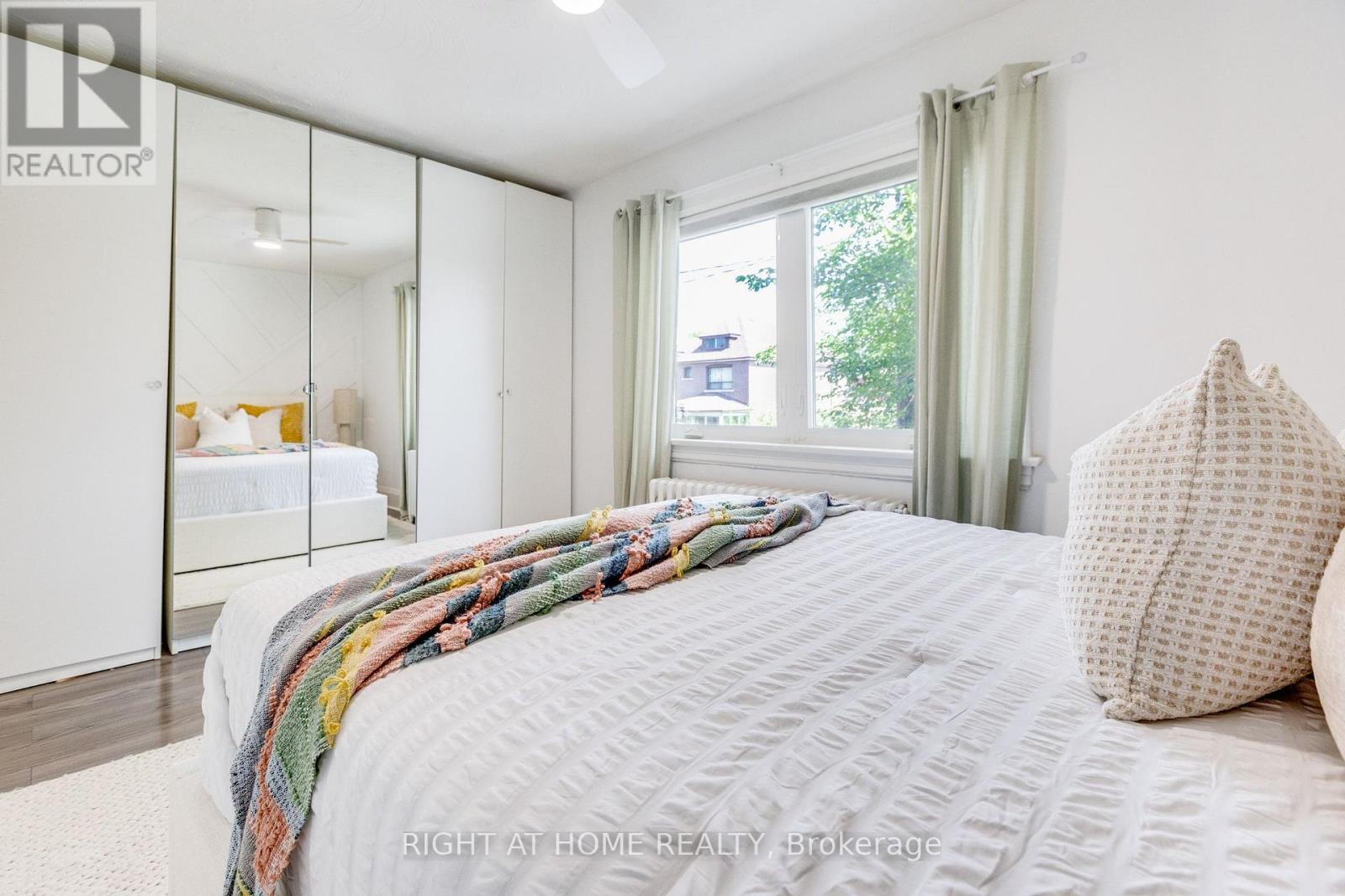 386 Winona Drive, Toronto, Ontario  M6C 3T5 - Photo 20 - C13698878