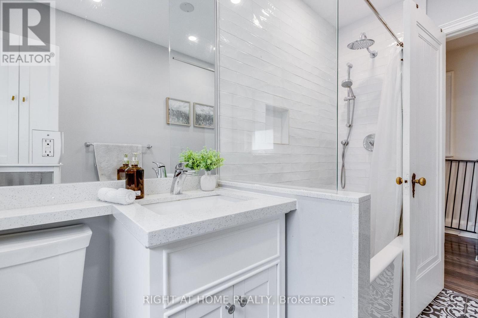 386 Winona Drive, Toronto, Ontario  M6C 3T5 - Photo 26 - C13698878