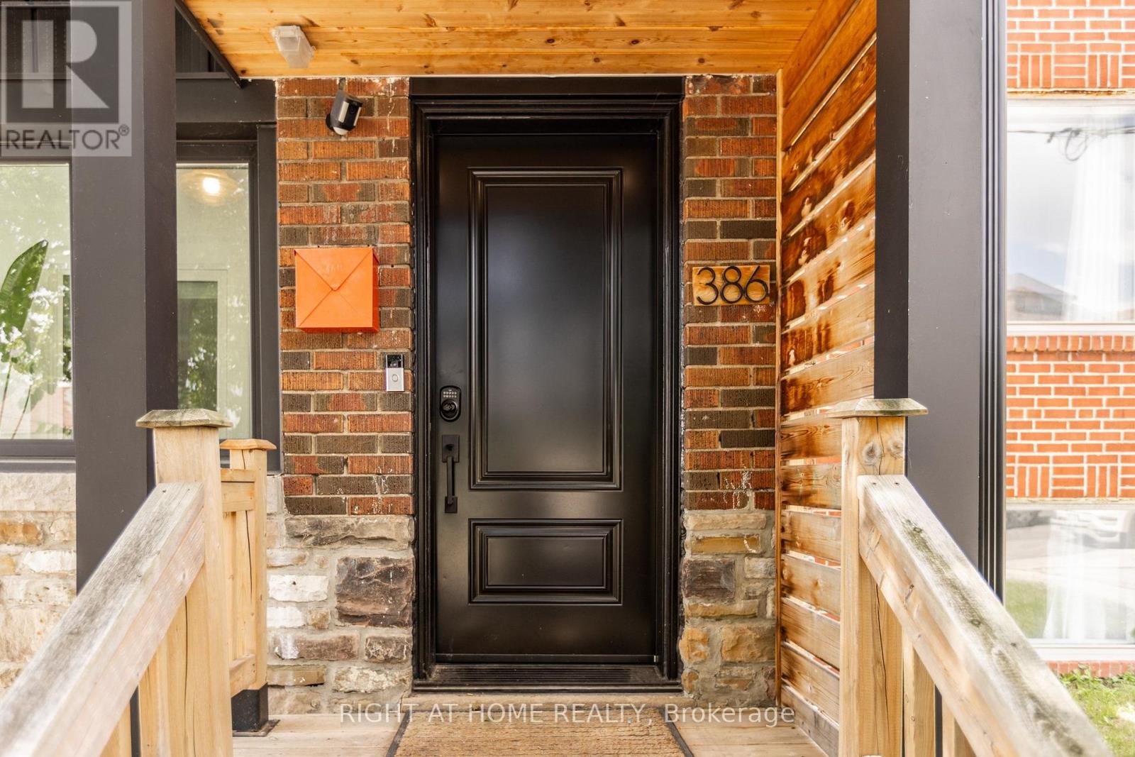386 Winona Drive, Toronto, Ontario  M6C 3T5 - Photo 3 - C13698878