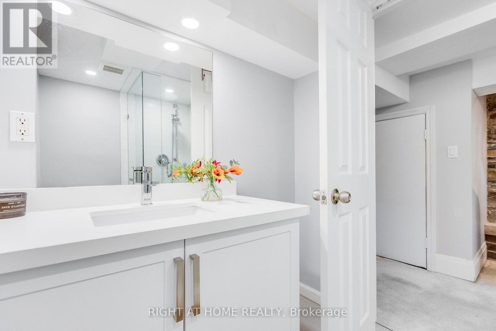 386 Winona Drive, Toronto, Ontario  M6C 3T5 - Photo 31 - C13698878