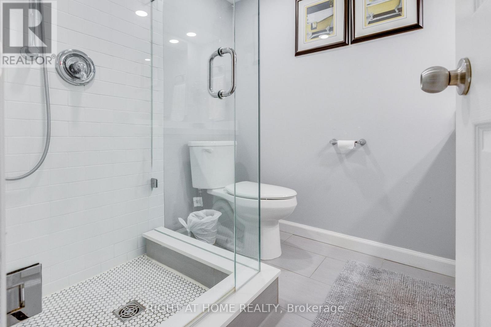 386 Winona Drive, Toronto, Ontario  M6C 3T5 - Photo 32 - C13698878