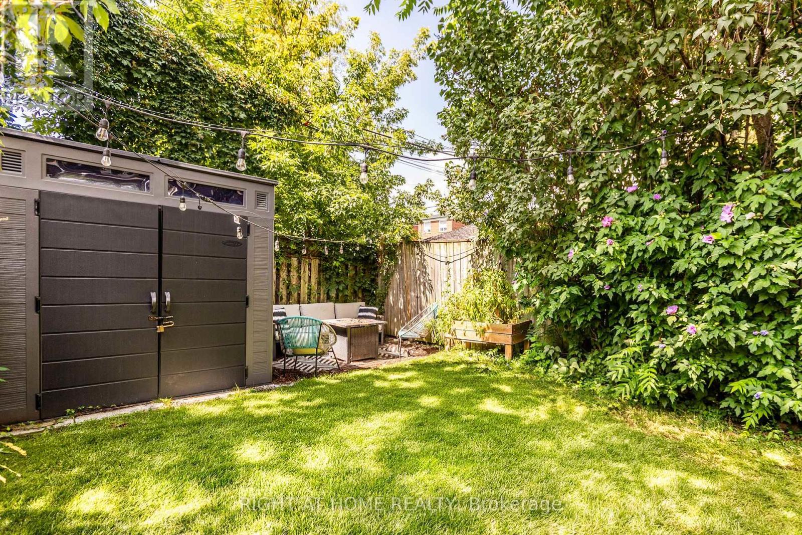 386 Winona Drive, Toronto, Ontario  M6C 3T5 - Photo 37 - C13698878