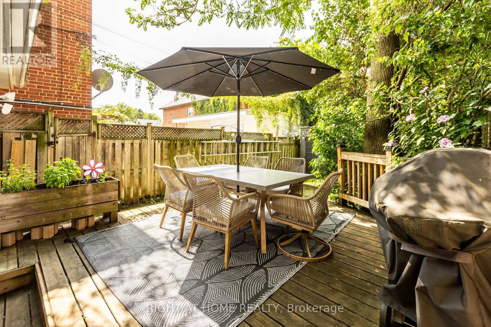 386 Winona Drive, Toronto, Ontario  M6C 3T5 - Photo 38 - C13698878