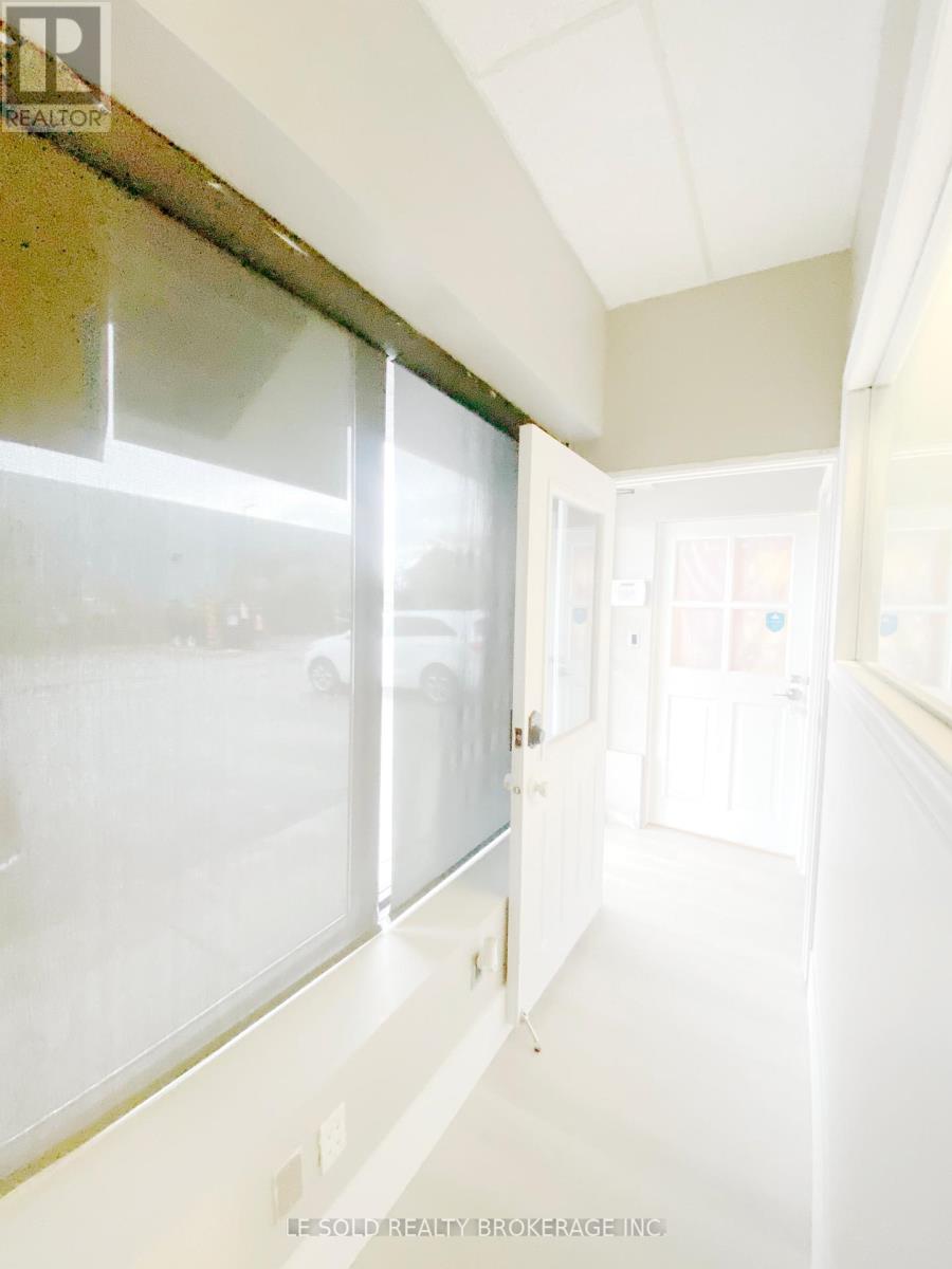 4 (2nd Floor C ) - 117 Ringwood Drive, Whitchurch-Stouffville, Ontario  L4A 8C1 - Photo 3 - N13698856