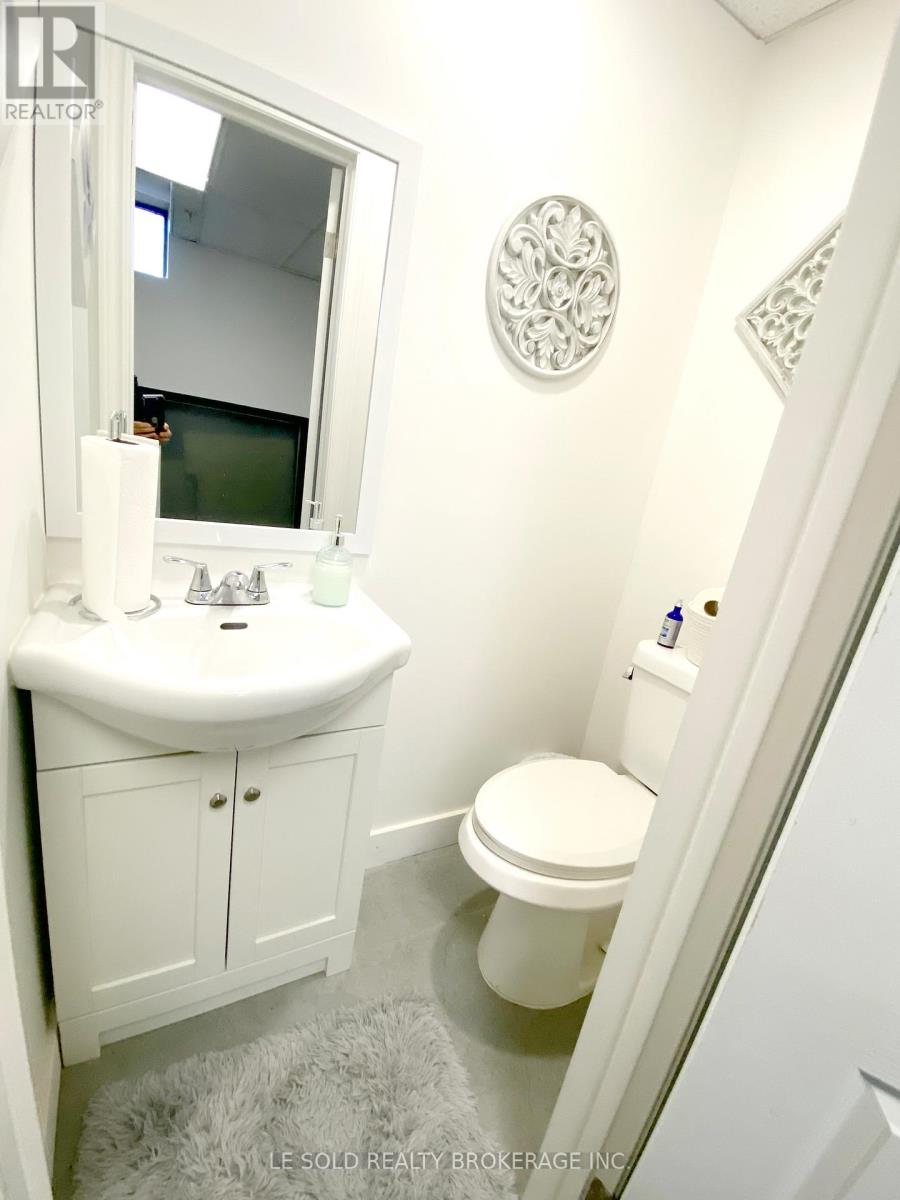 4 (2nd Floor C ) - 117 Ringwood Drive, Whitchurch-Stouffville, Ontario  L4A 8C1 - Photo 8 - N13698856
