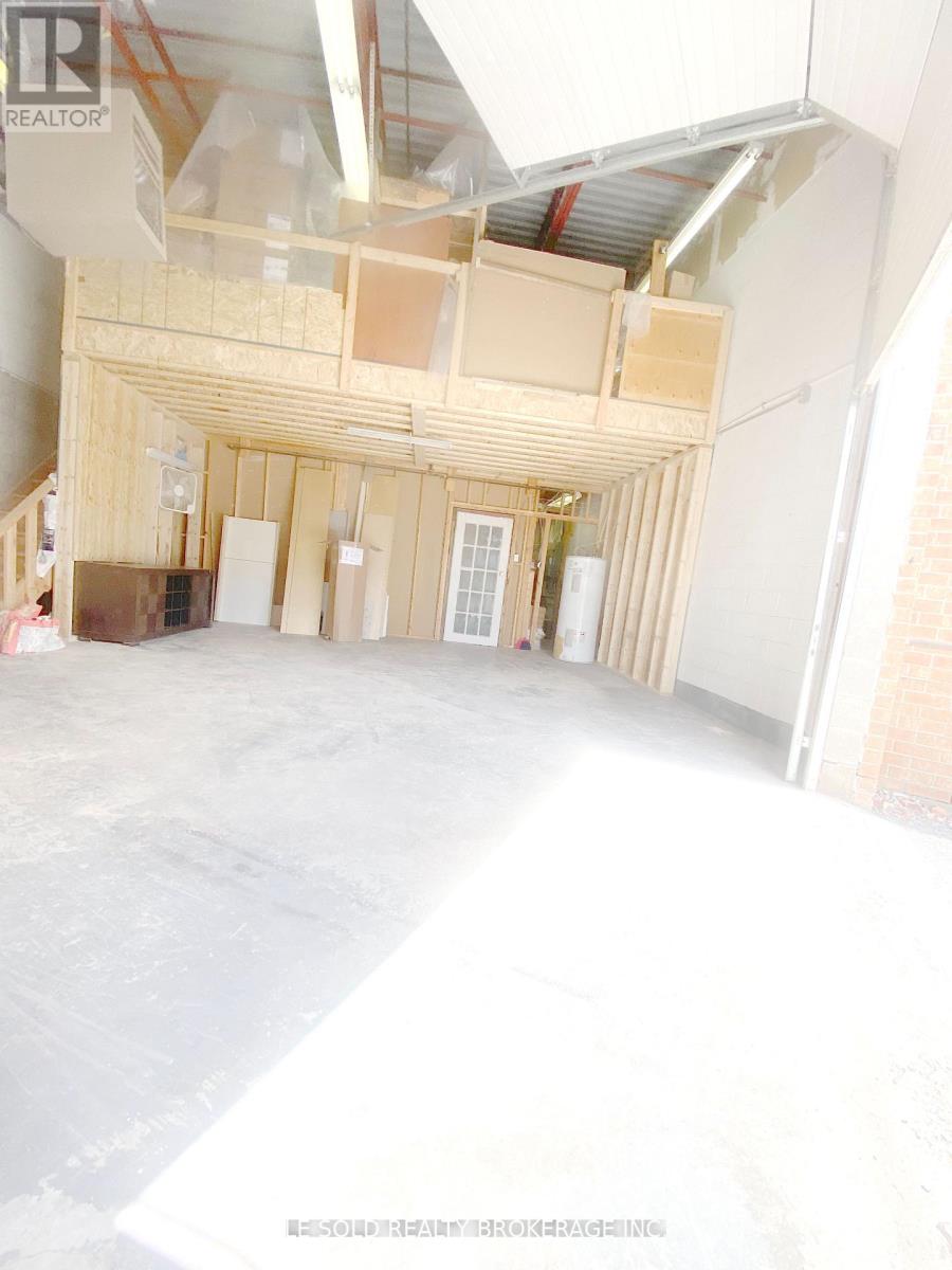 4 G - Warehouse - 117 Ringwood Drive, Whitchurch-Stouffville, Ontario  L4A 1A9 - Photo 3 - N13698872