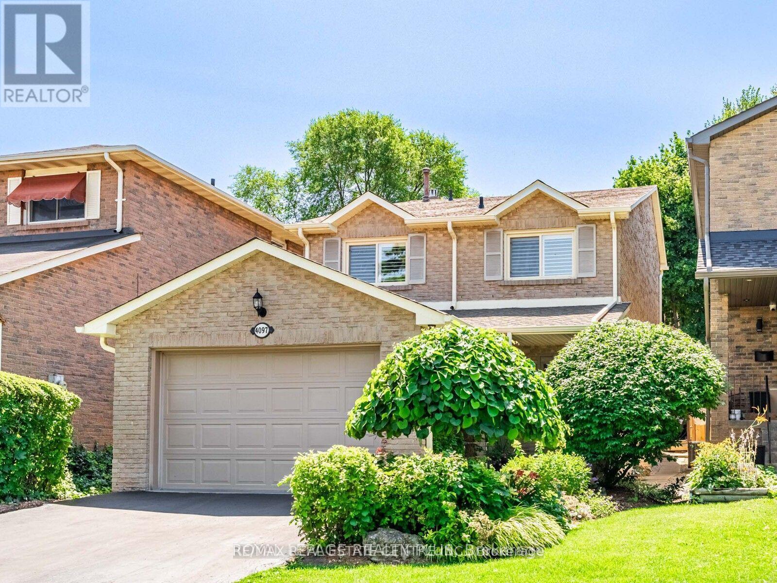 Main - 4079 Trapper Crescent, Mississauga, Ontario  L5L 3A7 - Photo 2 - W13698846