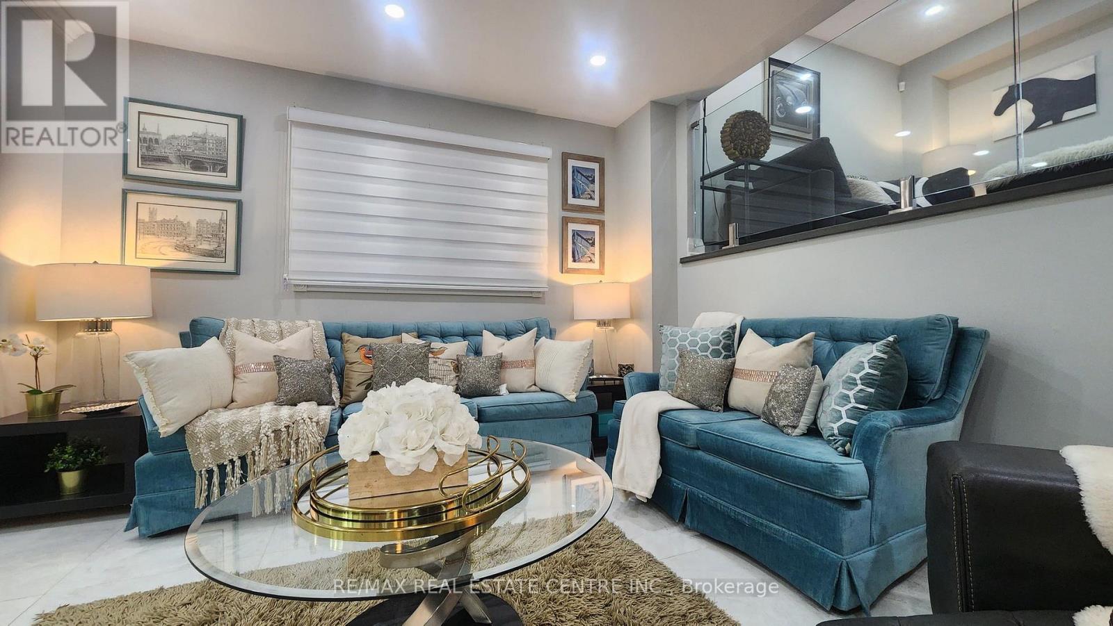 Main - 4079 Trapper Crescent, Mississauga, Ontario  L5L 3A7 - Photo 4 - W13698846