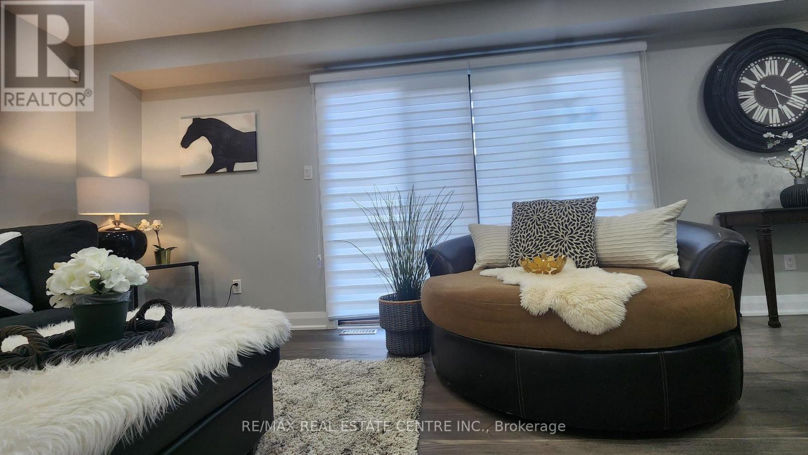 Main - 4079 Trapper Crescent, Mississauga, Ontario  L5L 3A7 - Photo 6 - W13698846