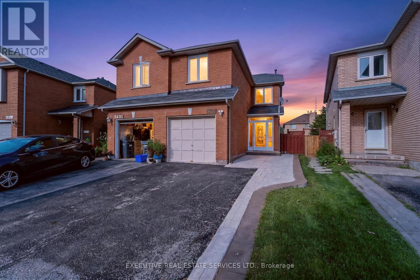 5489 COSMIC CRESCENT, Mississauga, Ontario