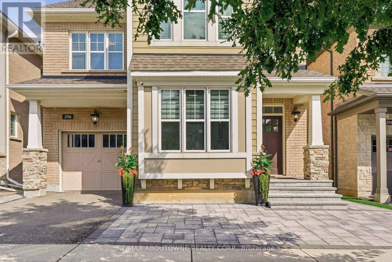 290 Wisteria Way, Oakville, Ontario  L6M 1L6 - Photo 3 - W13698862