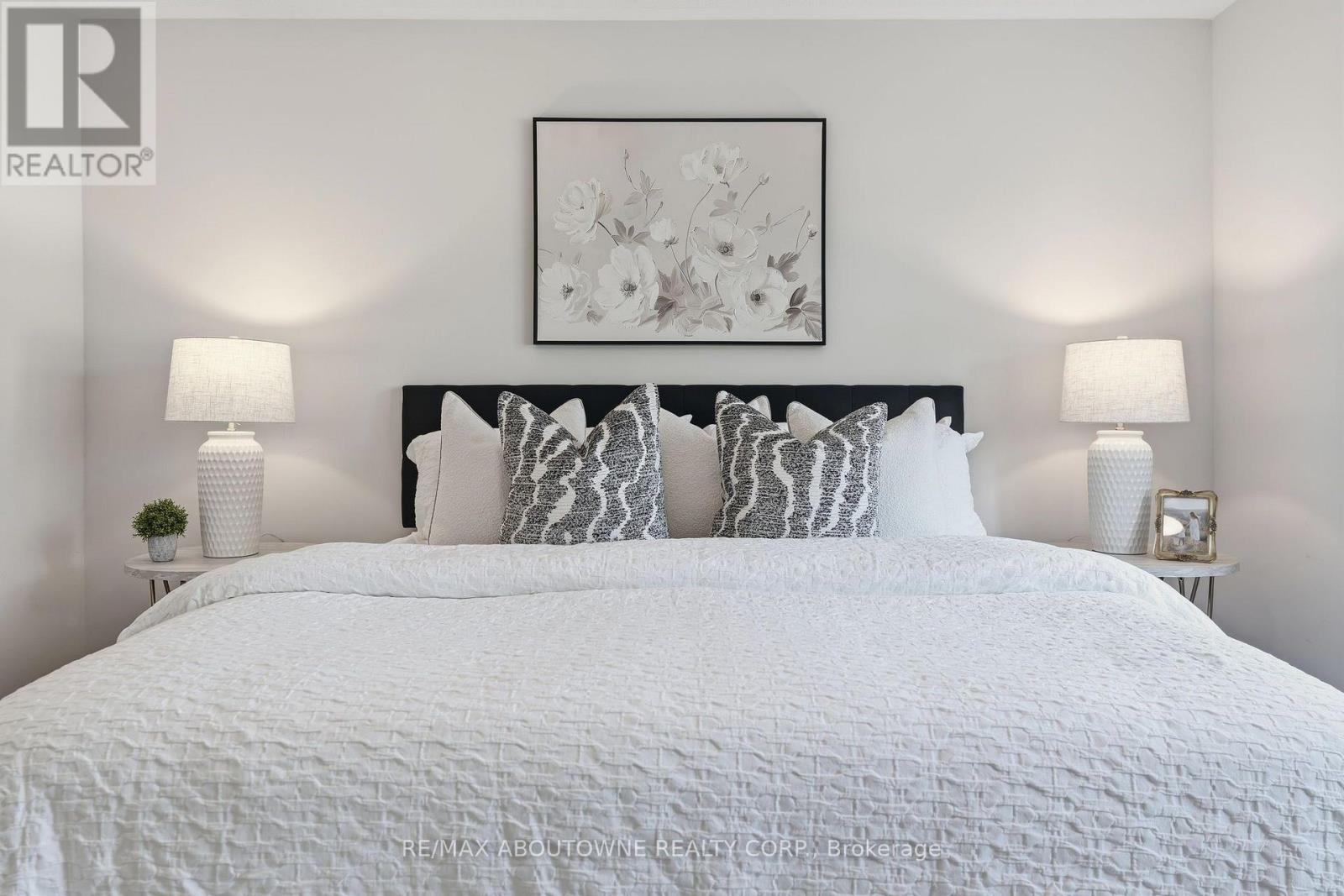 290 Wisteria Way, Oakville, Ontario  L6M 1L6 - Photo 31 - W13698862