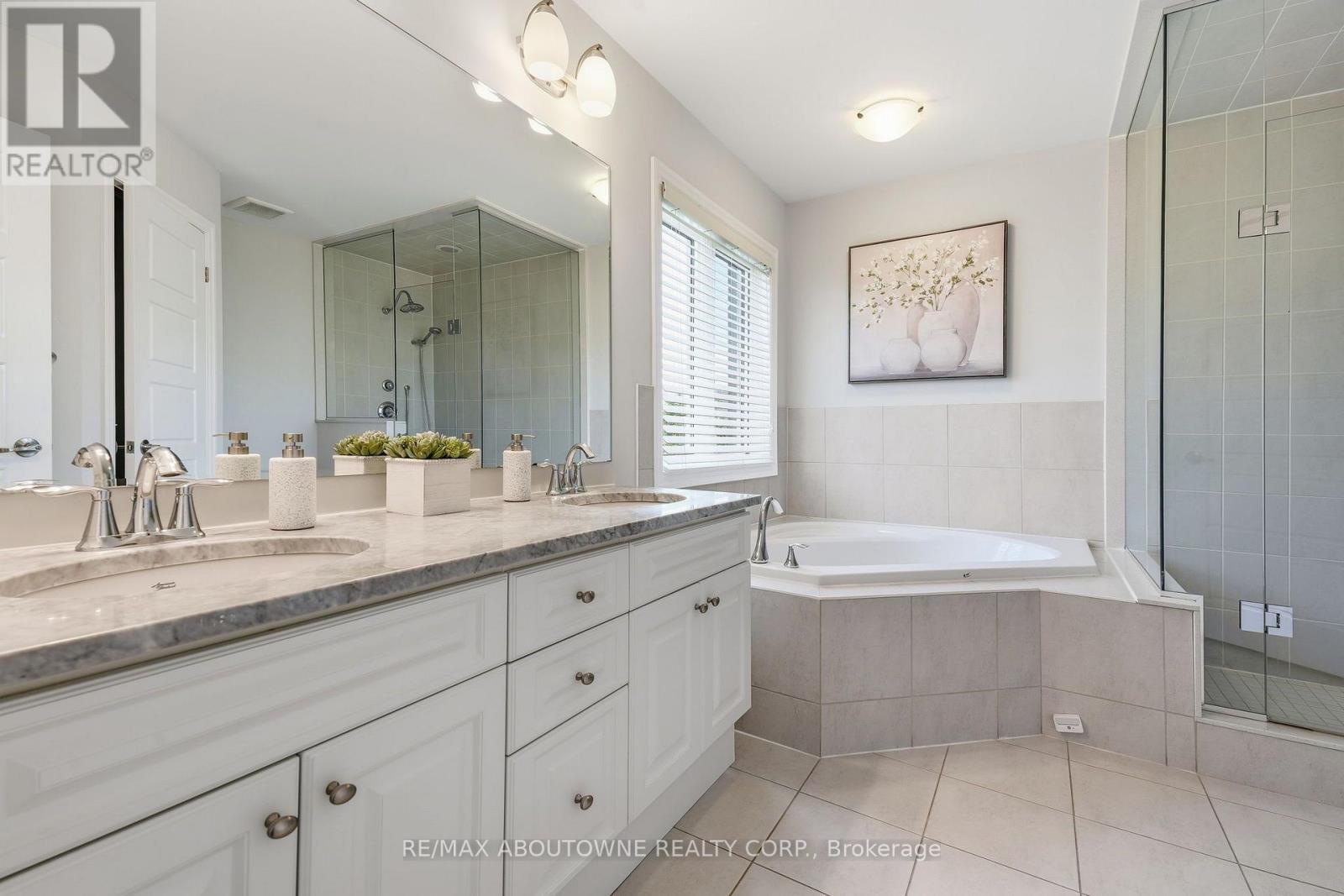 290 Wisteria Way, Oakville, Ontario  L6M 1L6 - Photo 33 - W13698862