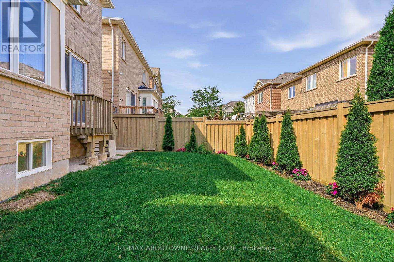 290 Wisteria Way, Oakville, Ontario  L6M 1L6 - Photo 46 - W13698862