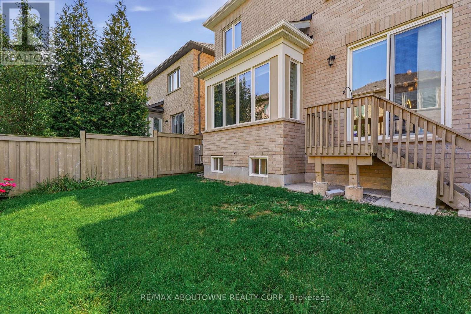 290 Wisteria Way, Oakville, Ontario  L6M 1L6 - Photo 47 - W13698862