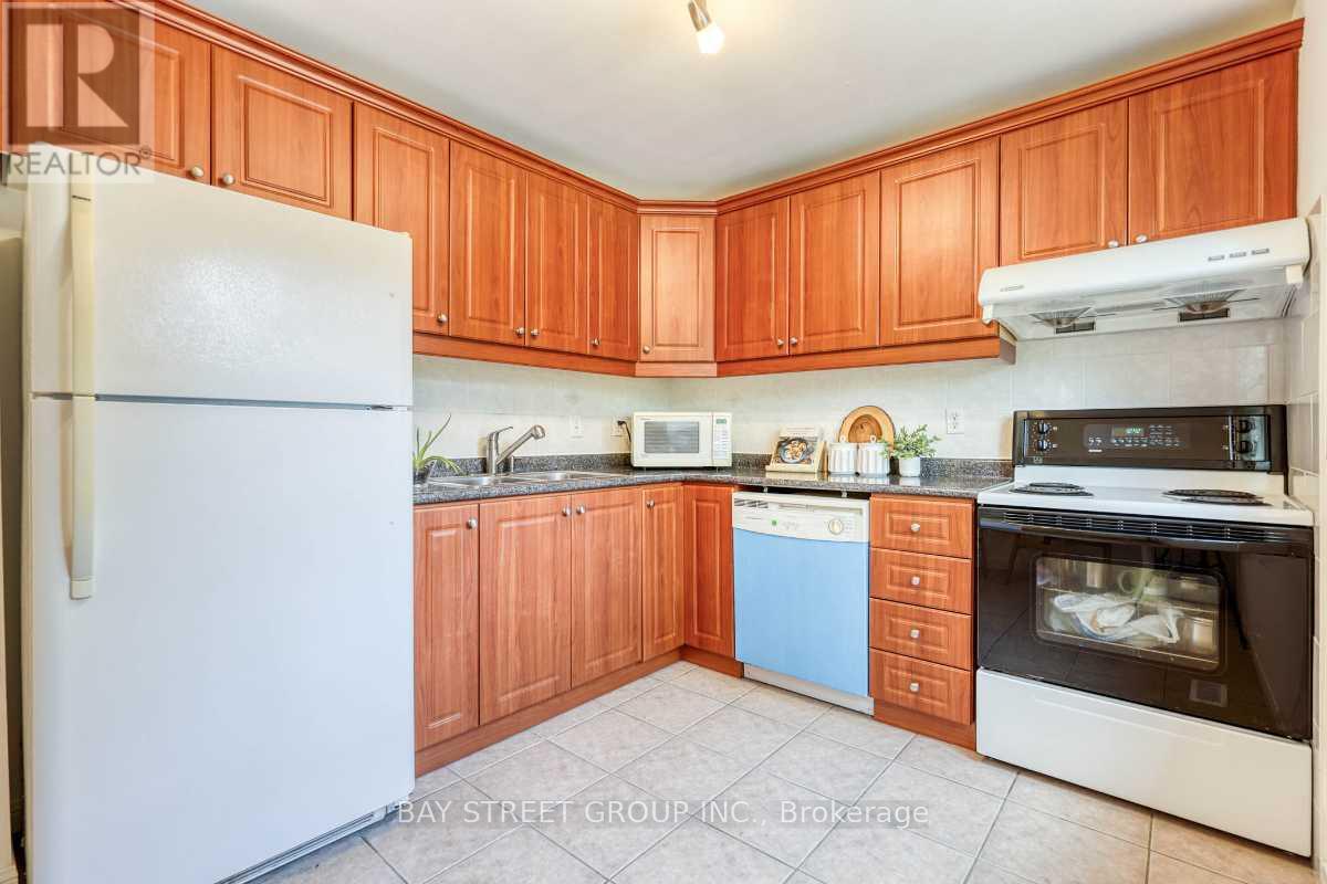 163 Song Meadoway, Toronto, Ontario  M2H 2V1 - Photo 15 - C13698828