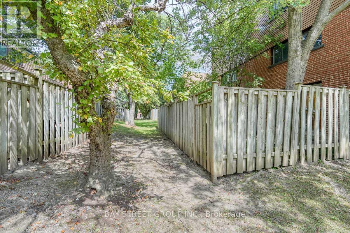163 Song Meadoway, Toronto, Ontario  M2H 2V1 - Photo 33 - C13698828