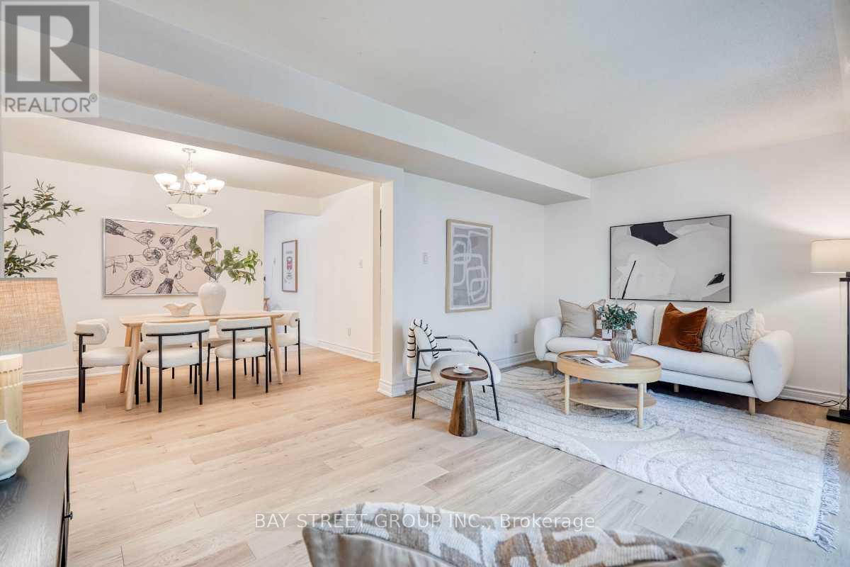 163 Song Meadoway, Toronto, Ontario  M2H 2V1 - Photo 9 - C13698828