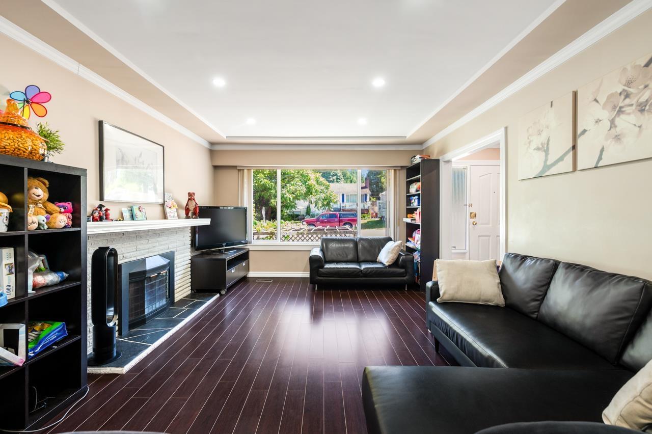 14940 Kew Drive, Surrey, British Columbia  V3R 4Y2 - Photo 2 - R3157711