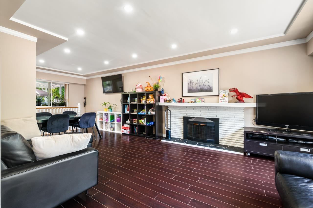 14940 Kew Drive, Surrey, British Columbia  V3R 4Y2 - Photo 4 - R3157711