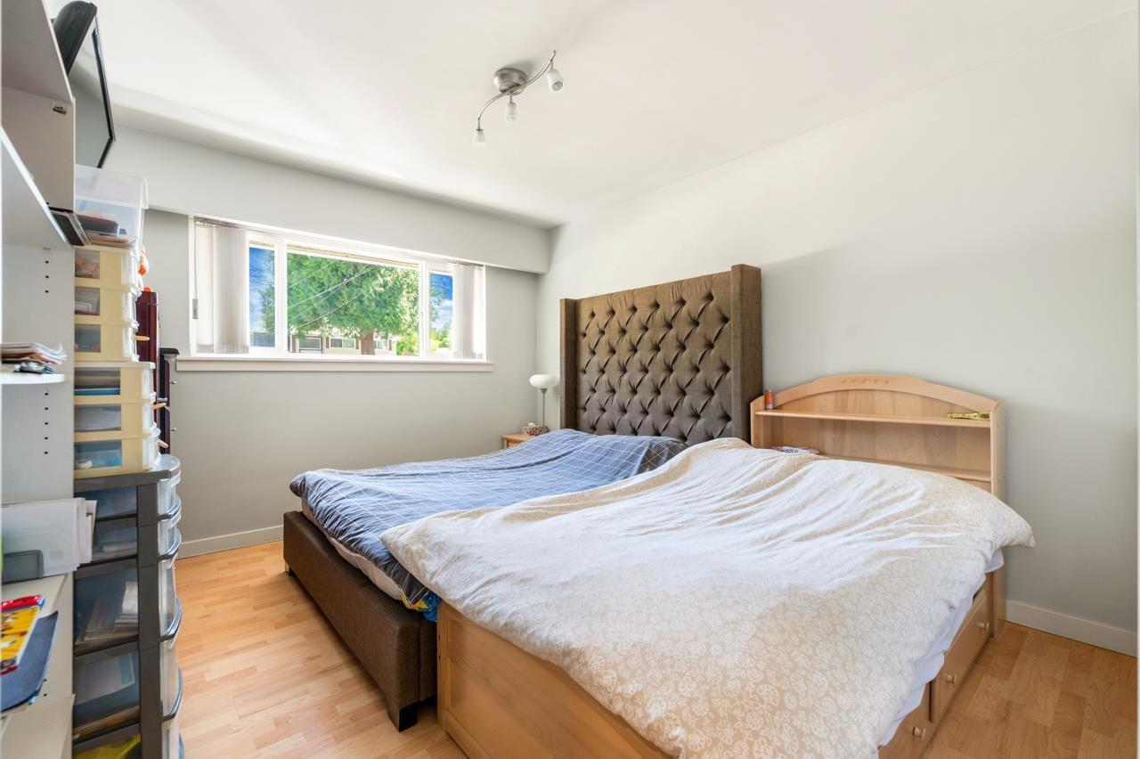 14940 Kew Drive, Surrey, British Columbia  V3R 4Y2 - Photo 8 - R3157711