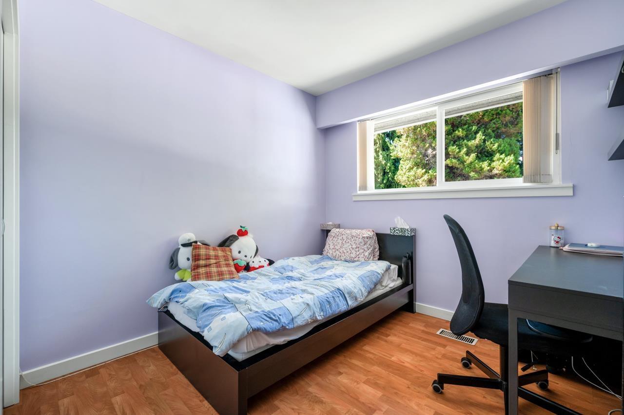 14940 Kew Drive, Surrey, British Columbia  V3R 4Y2 - Photo 10 - R3157711