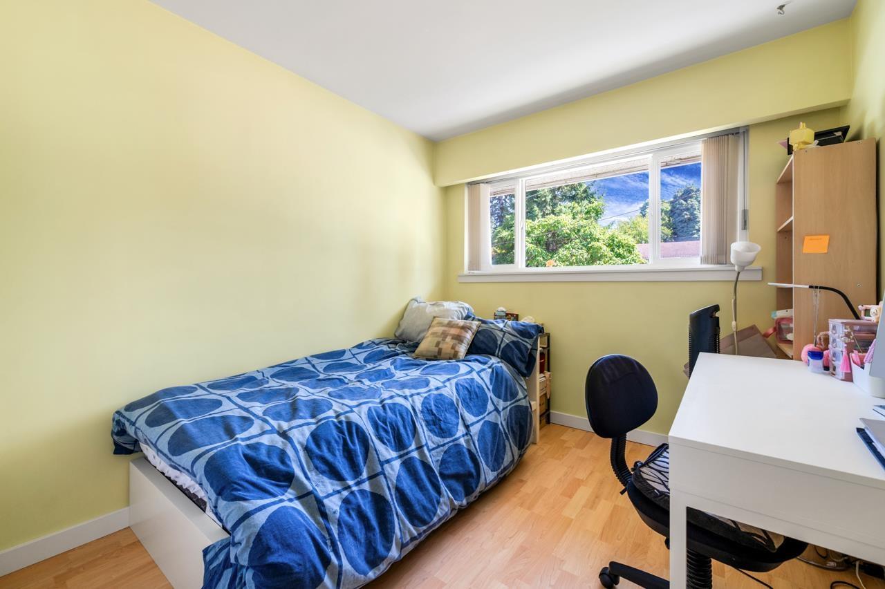 14940 Kew Drive, Surrey, British Columbia  V3R 4Y2 - Photo 9 - R3157711
