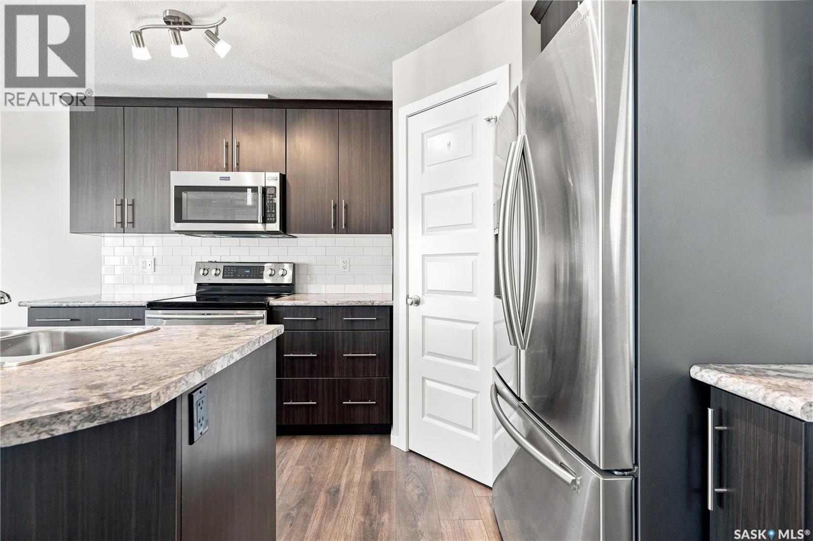 3303 Green Sandcherry Street, Regina, Saskatchewan  S4V 3M2 - Photo 11 - SK046265