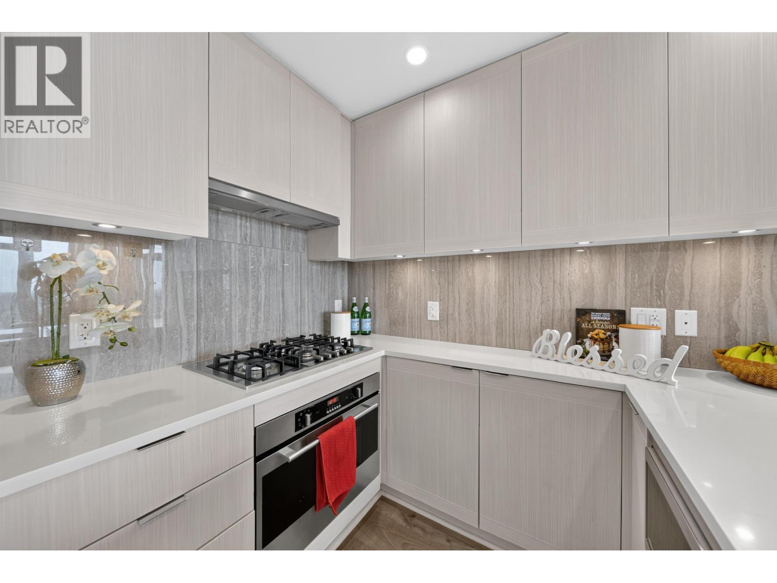 2103 5051 Imperial Street, Burnaby, British Columbia  V5J 0J3 - Photo 5 - R3157302