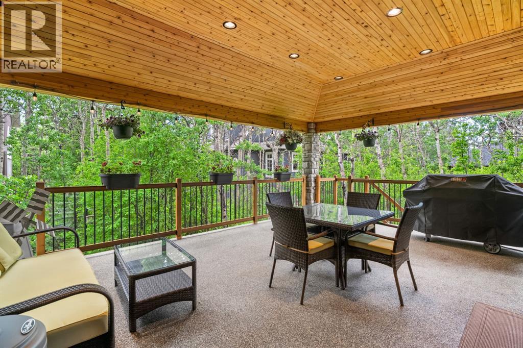 136 Posthill Drive SW, Calgary, Alberta  T3H 0J1 - Photo 9 - A2338334