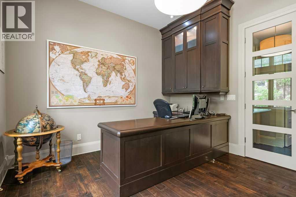 136 Posthill Drive SW, Calgary, Alberta  T3H 0J1 - Photo 16 - A2338334
