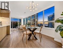 704 125 E 14TH STREET, North Vancouver, British Columbia