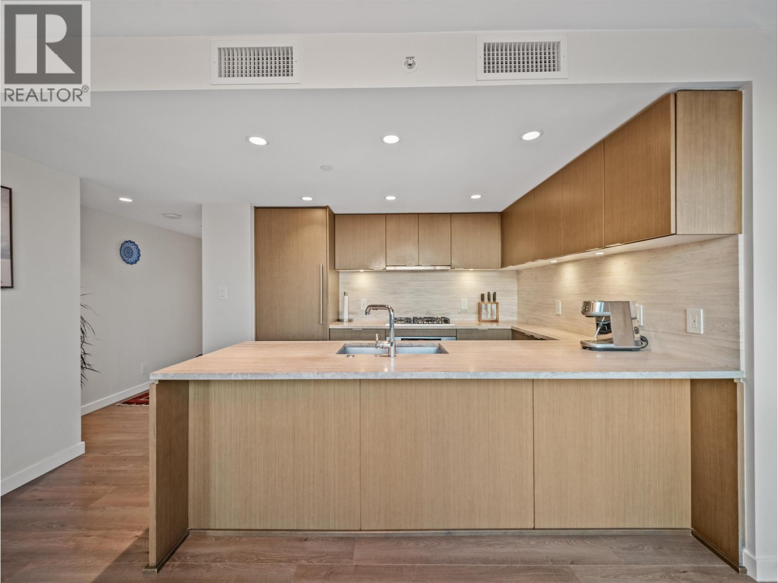 704 125 E 14th Street, North Vancouver, British Columbia V7L 0E6 - Photo 15 - R3156851