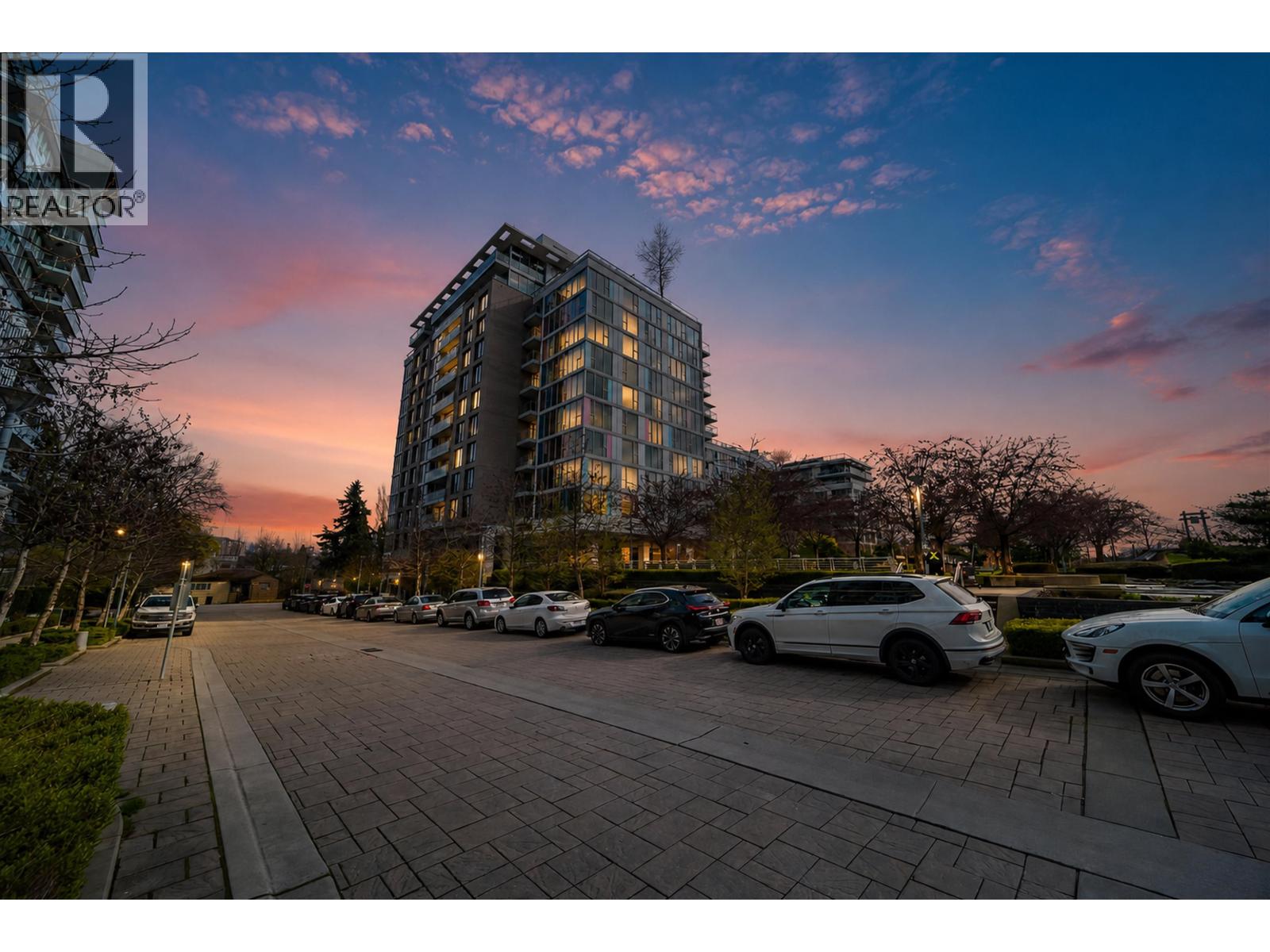 825 8988 PATTERSON ROAD, Richmond, British Columbia