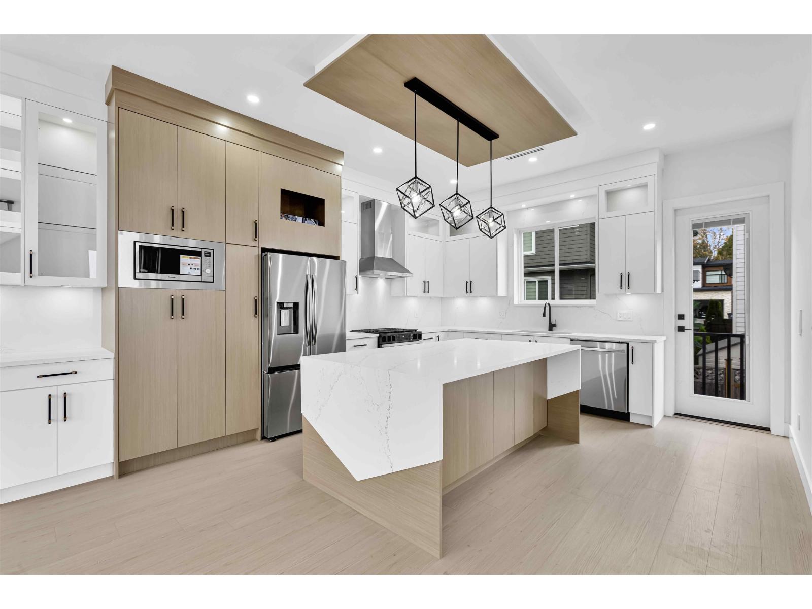 102 16633 18a Avenue, Surrey, British Columbia V3Z 1A2 - Photo 4 - R3157627