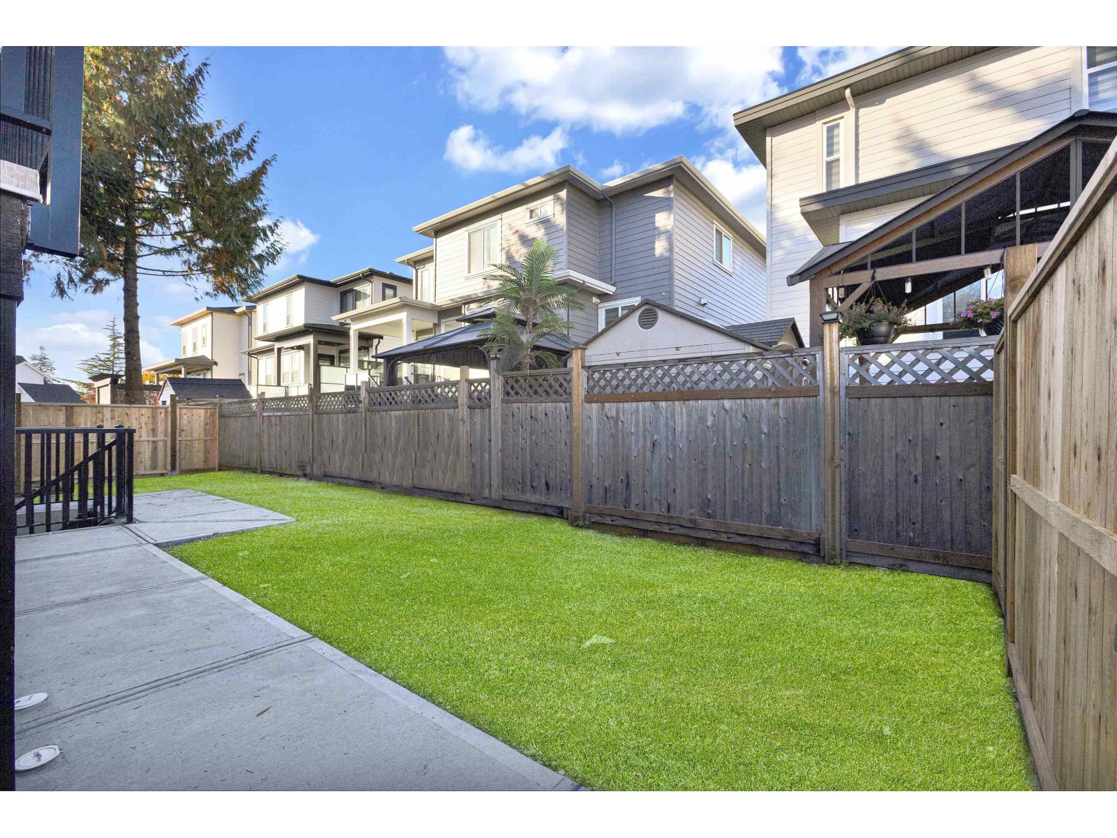 102 16633 18a Avenue, Surrey, British Columbia V3Z 1A2 - Photo 32 - R3157627