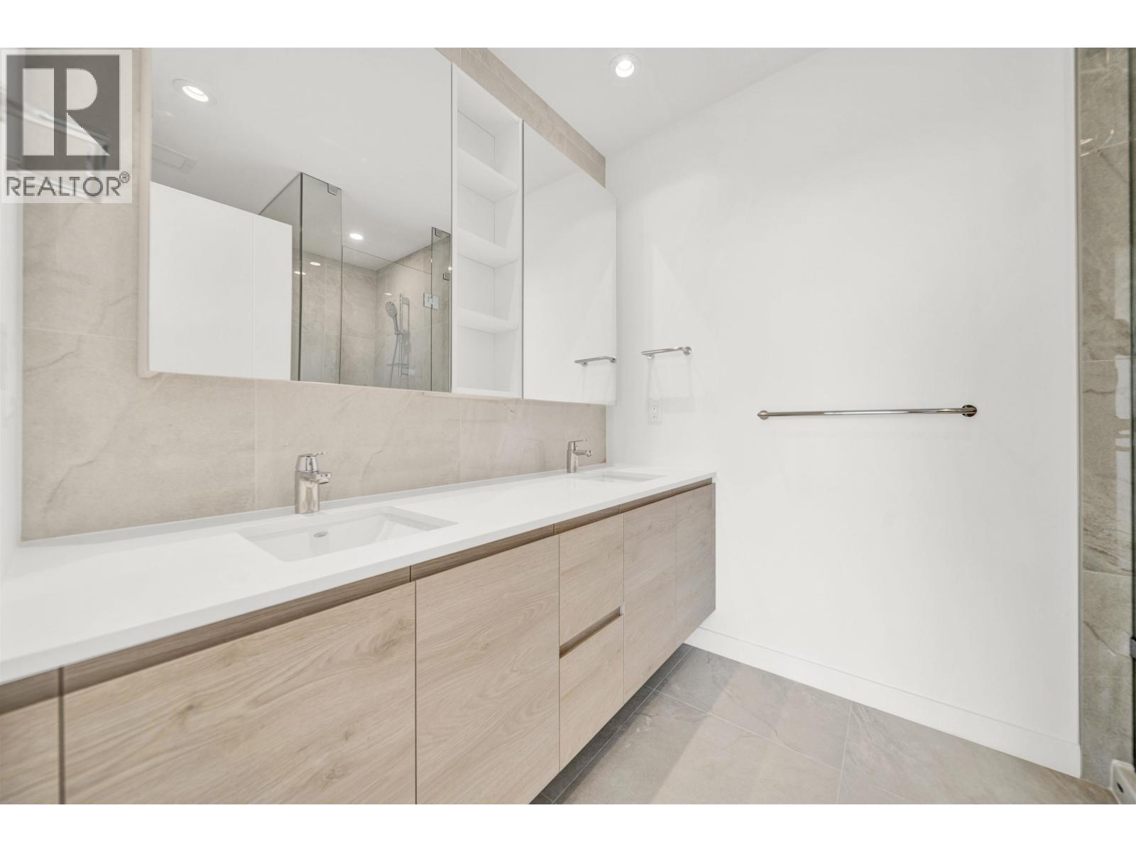 4701 680 Quayside Drive, New Westminster, British Columbia V3M 0P2 - Photo 17 - R3155860