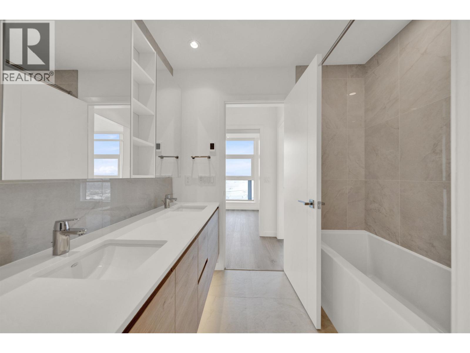 5004 680 Quayside Drive, New Westminster, British Columbia V3M 0P2 - Photo 14 - R3155966