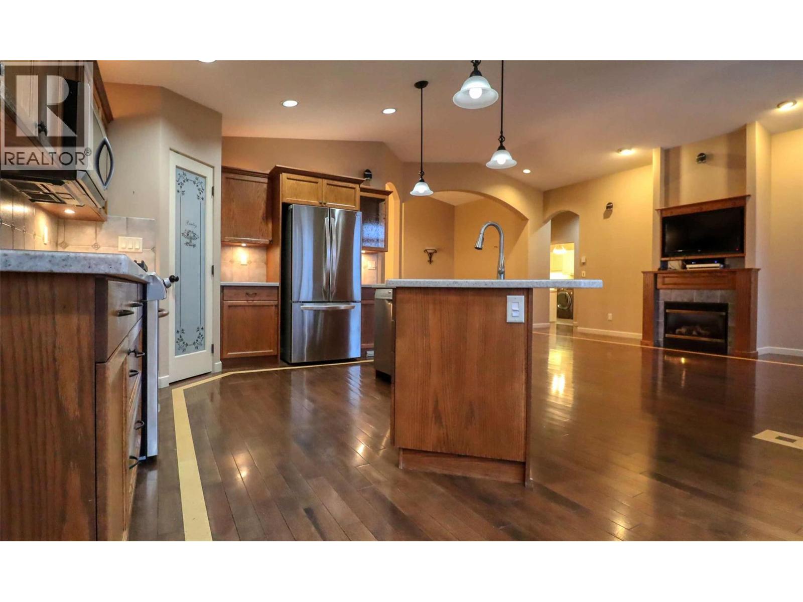 768 Rosewood Crescent, Kamloops, British Columbia  V2H 1S3 - Photo 16 - 10374248