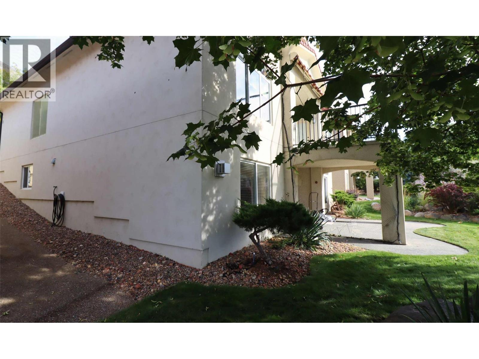 768 Rosewood Crescent, Kamloops, British Columbia  V2H 1S3 - Photo 32 - 10374248