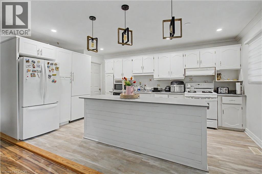 2110 Cavendish Drive Unit# Upper Floor, Burlington, Ontario  L7P 1Z3 - Photo 3 - 40856376