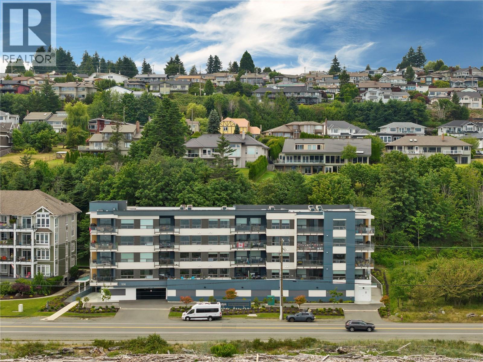 404 536 Island Hwy S, Campbell River, British Columbia  V9W 1A5 - Photo 1 - 1047385