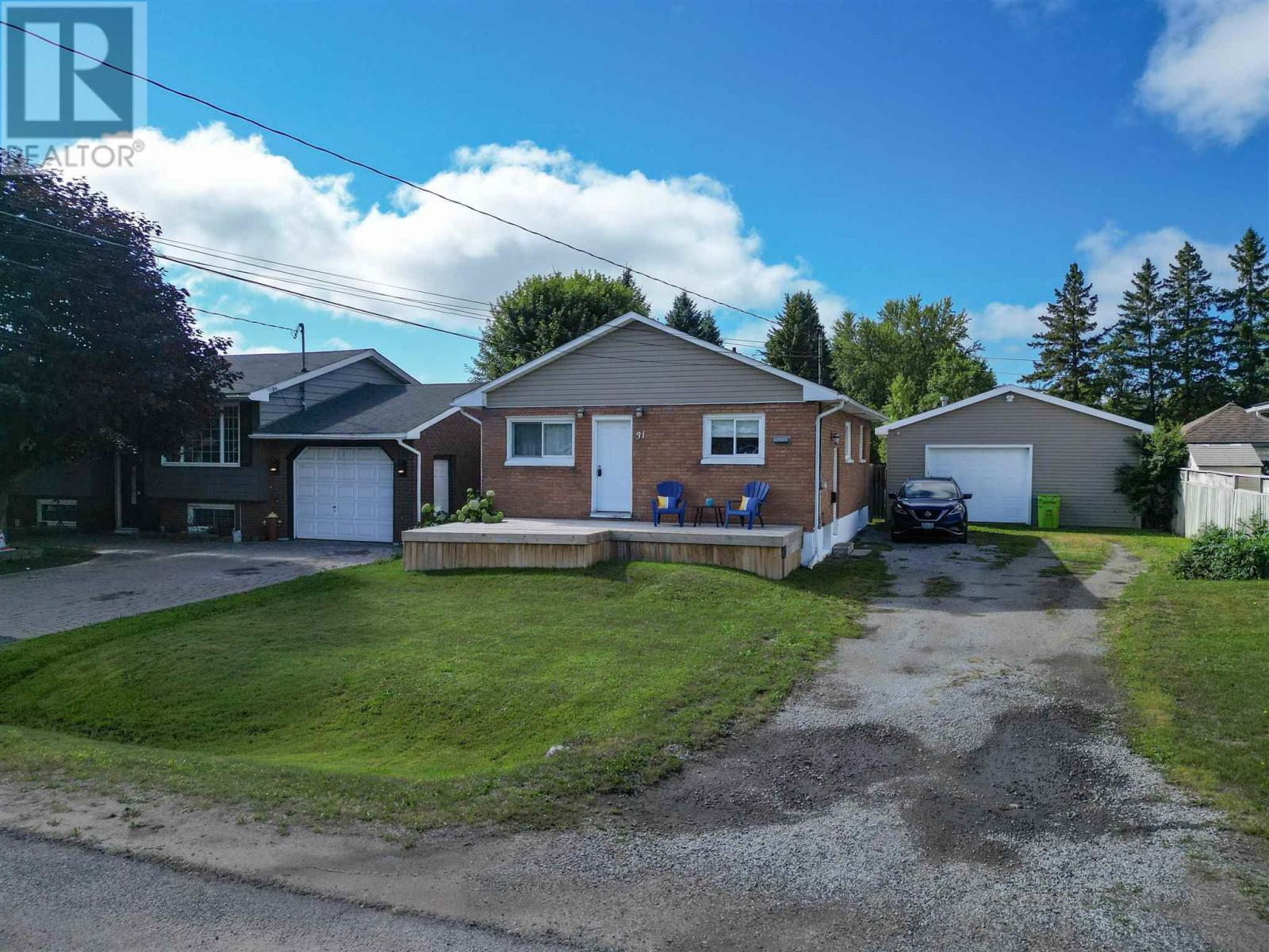 31 East Balfour ST, Sault Ste. Marie, Ontario