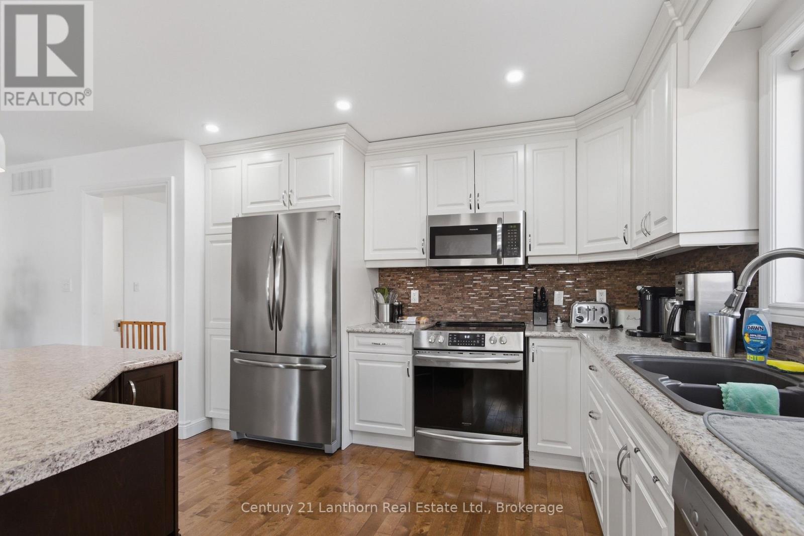 28 Hickory Grove, Belleville, Ontario  K8N 5Y1 - Photo 12 - X13698944