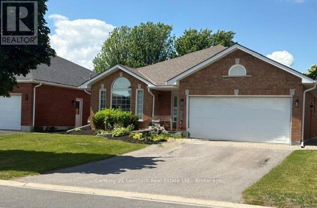 28 Hickory Grove, Belleville, Ontario  K8N 5Y1 - Photo 2 - X13698944
