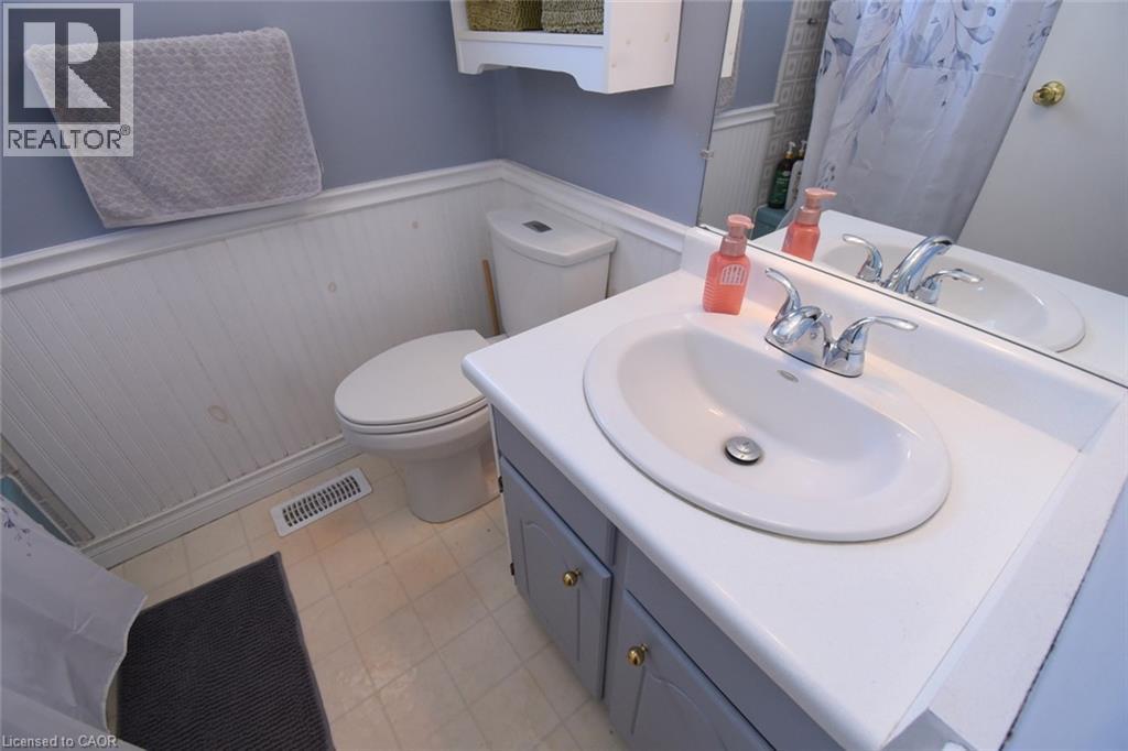1345 Colonsay Drive, Burlington, Ontario  L7P 2T6 - Photo 18 - 40856628