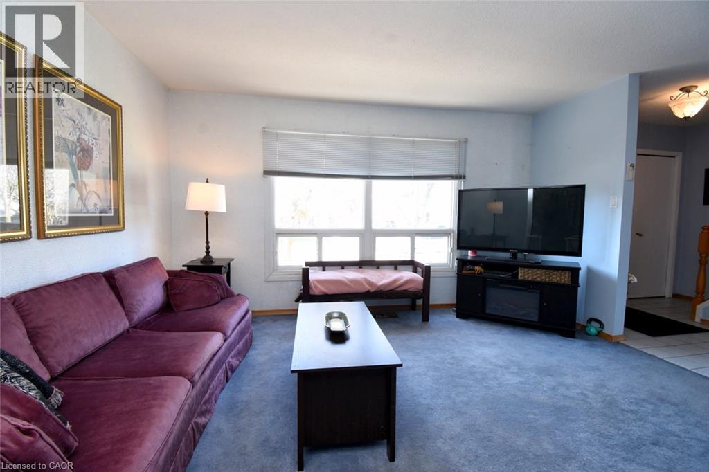 1345 Colonsay Drive, Burlington, Ontario  L7P 2T6 - Photo 8 - 40856628